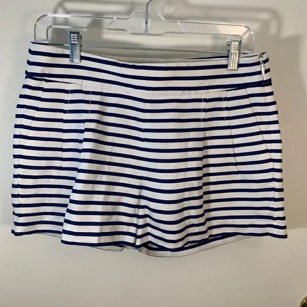 J. Crew navy blue/ivory striped pleated linen shorts Size 4